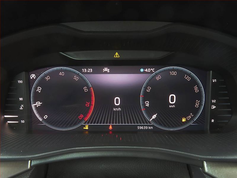 Škoda Scala (2023) 1.0 TSI, ČR,1.maj, Serv.kniha - fotka 11 z 16