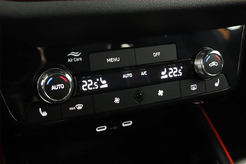 Škoda Fabia (2025) 1.0 TSI, MonteCarlo, FullLed - fotka 13 z 15