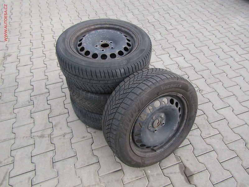 Volkswagen Passat (2010) 2.0TDi, Navigace - fotka 17 z 18