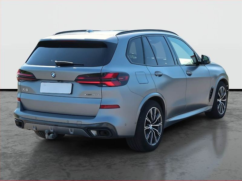 BMW X5 (2023) xDrive30d - fotka 5 z 14