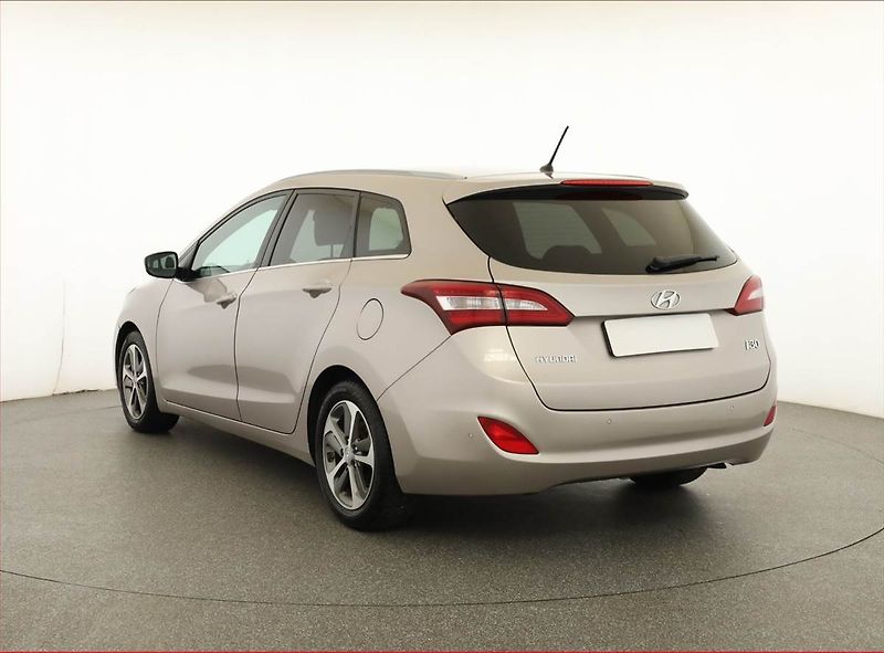Hyundai i30 (2016) 1.6 GDI, ČR,1.maj, Serv.kniha - fotka 4 z 17