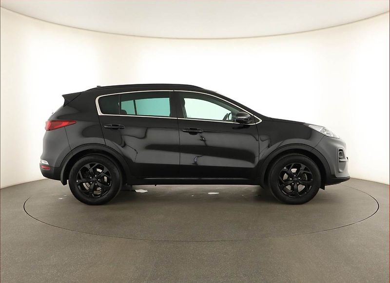 Kia Sportage (2021) Black Edition 1.6 T-GDI - fotka 6 z 15