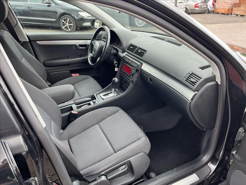 Audi A4 Avant 2,0 TDi 103 KW AUTOMAT K - fotka 10 z 36