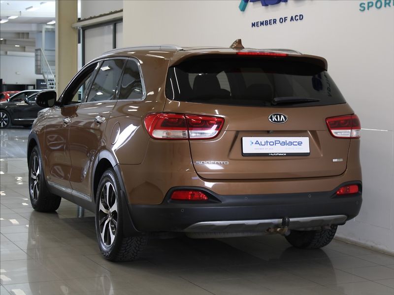 Kia Sorento 2,2 CRDi 147kW 4x4 AT Tažné ČR - fotka 3 z 23