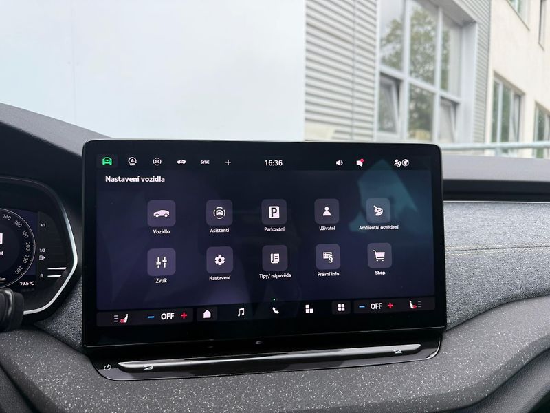 Škoda Octavia Top Selection 2.0 TDI 110kw DS - fotka 11 z 24