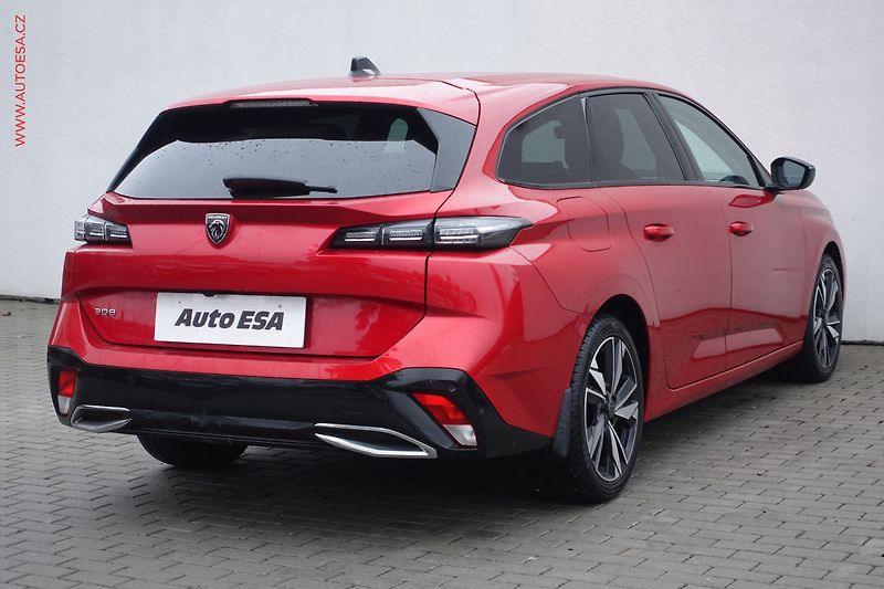 Peugeot 308 (2022) 1.2PT, ČR, Allure, LED - fotka 4 z 21