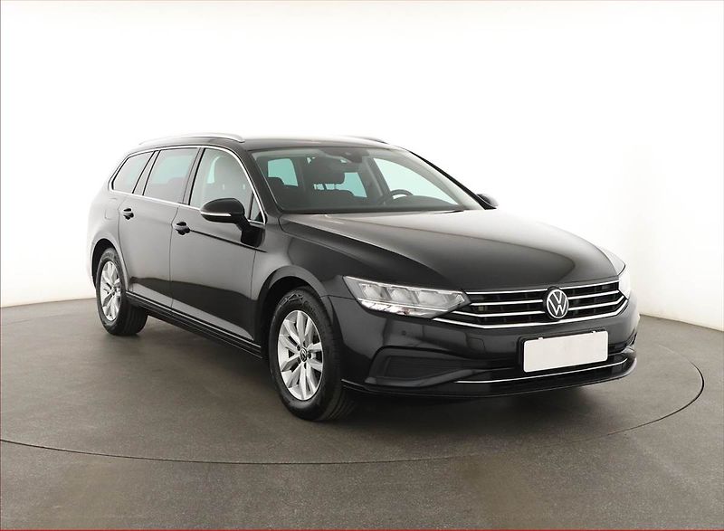 Volkswagen Passat (2022) Business 2.0 TDI, ČR,1.maj - fotografie inzerátu