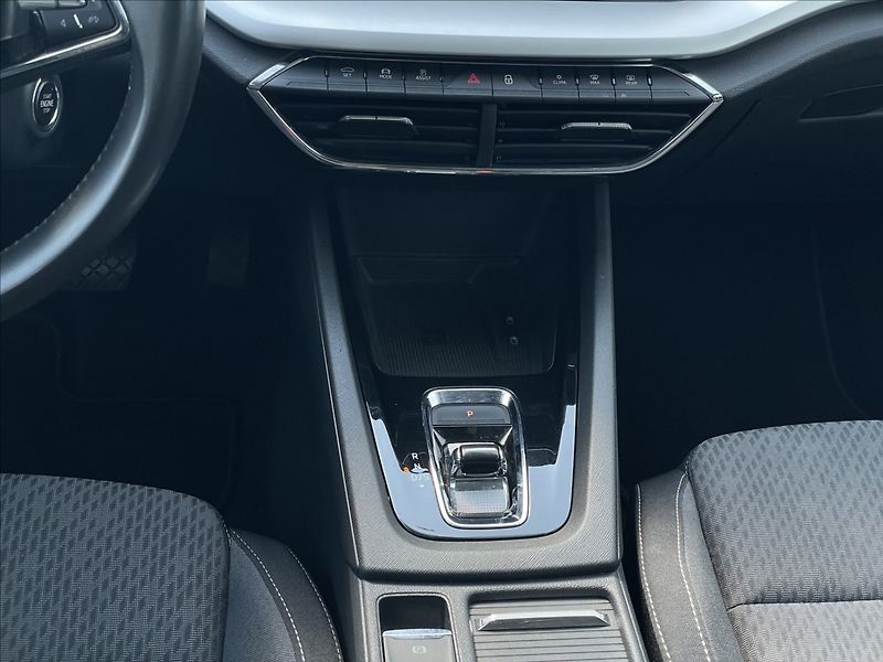Škoda Octavia 2,0 TDI DSG Combi Style Plus - fotka 13 z 23