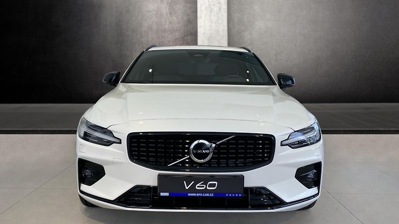 Volvo V60 (2026) PLUS DARK, B4, 145+10 kW / 197 - fotka 2 z 14