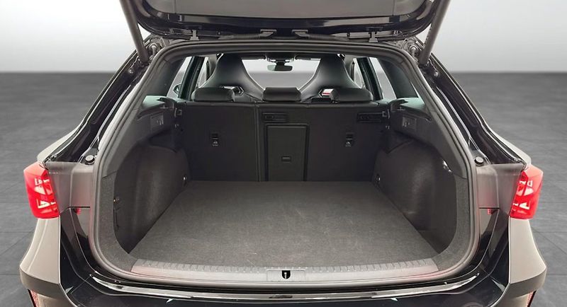 Cupra Leon Sportstourer VZ 1.5 e-Hybrid - fotka 13 z 13