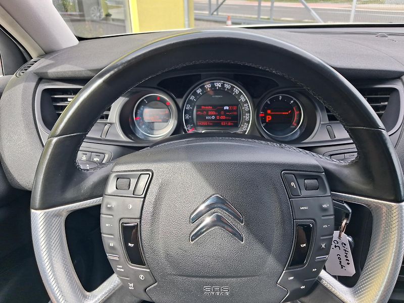 Citroën C5 (2016) 2,0HDi EXCLUSIVE TOP VÝBAVA ! - fotka 31 z 52