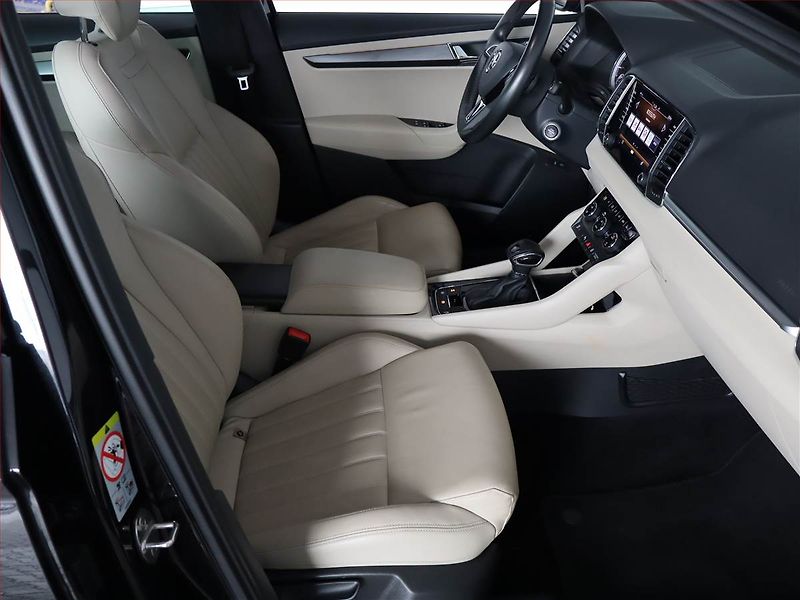 Škoda Karoq (2018) Style Plus 1.5 TSI, Automat - fotka 9 z 24