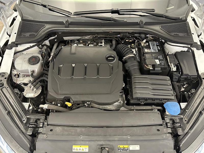 Škoda Octavia 2.0 TDI Style Plus - fotka 24 z 26