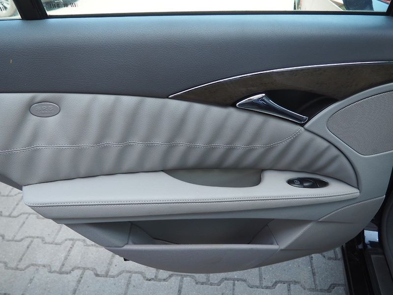 Mercedes-Benz Třídy E (2008) 320 CDI, 4M, AT - fotka 11 z 36
