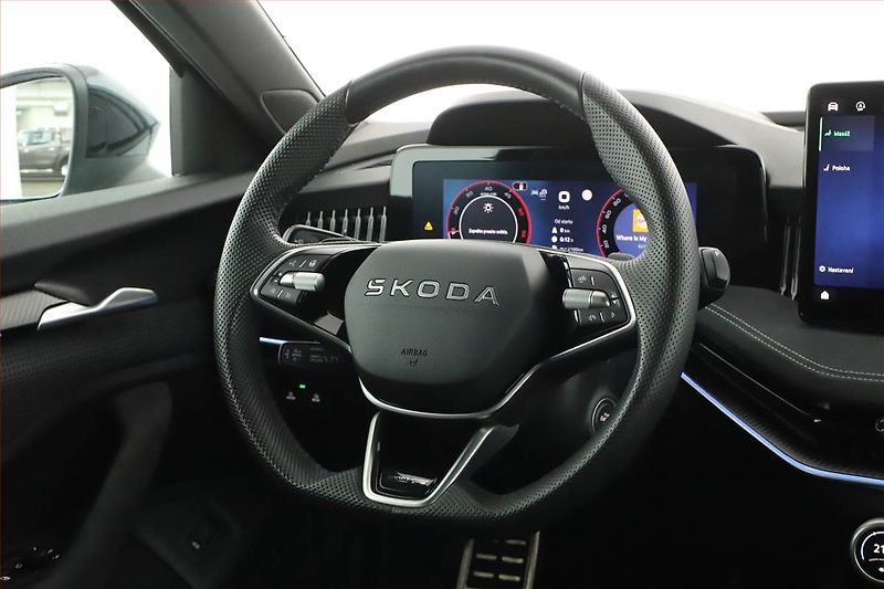 Škoda Superb (2025) 2.0 TDI, Sportline - fotka 8 z 21
