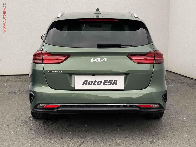 Kia Ceed (2024) 1.5 T-GDi SW, 1.maj,ČR, TOP - fotka 5 z 19