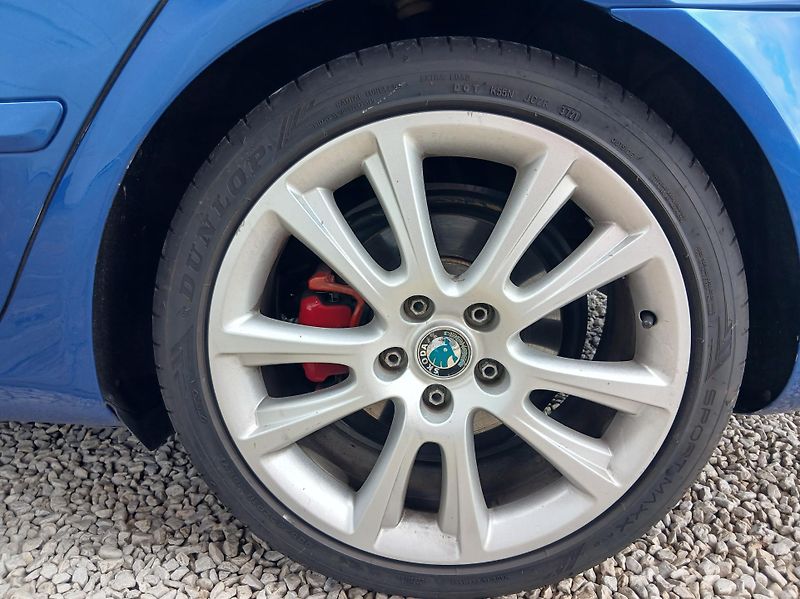 Škoda Octavia 2.0 TFSi RS - fotka 29 z 34