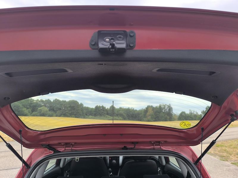 Kia Venga 1.4+LPG SERVISNÍ KN,1.MAJ CZ - fotka 13 z 24