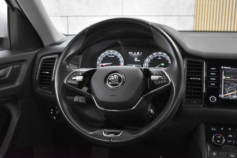 Škoda Kodiaq 2.0 TDI 4x4*STYLE*TAŽNÉ*ČR 1.M - fotka 23 z 49