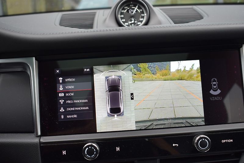 Porsche Macan (2023) T/Pano/KeyLess - fotka 11 z 42