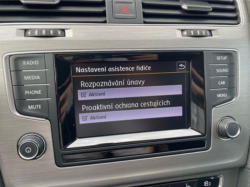 Volkswagen Golf Variant 1.2 TSi COMFORTLINE - fotka 20 z 27