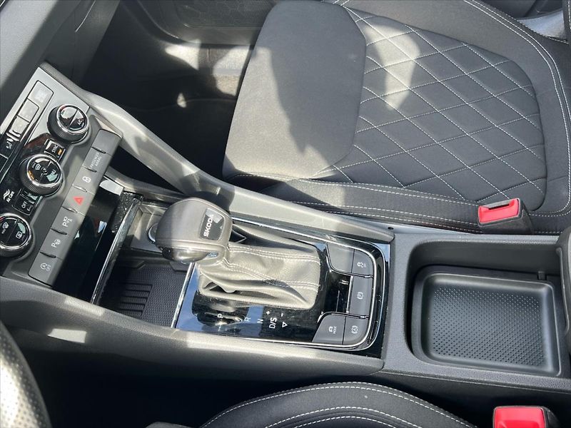 Škoda Karoq 1,5 TSi 110kW 7DSG SPORTLINE - fotka 18 z 34