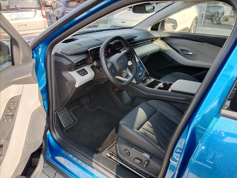 Ford Explorer (2025) Prodl. dojezd 77kWh  Premium - fotka 9 z 15