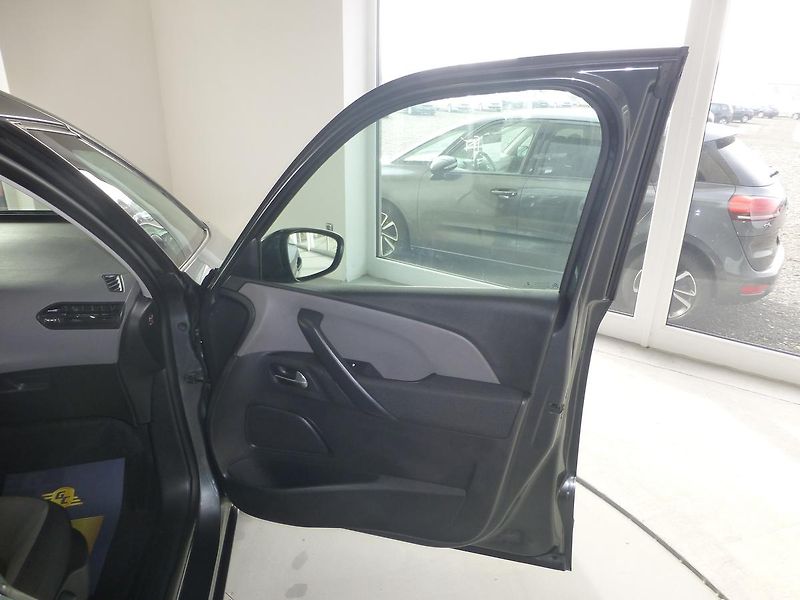 Citroën C4 Picasso (2016) 1.6HDI-88KW*PARK.S**NAVIG**ALU - fotka 18 z 27