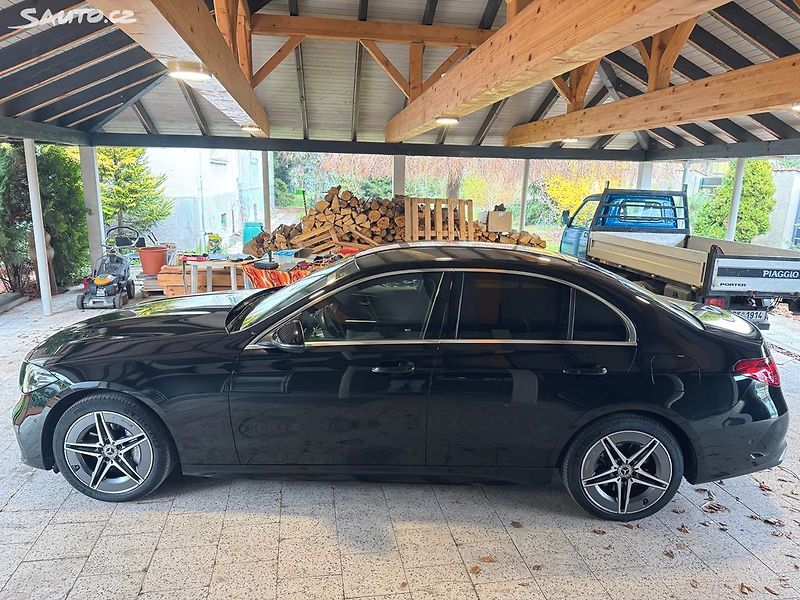 Mercedes-Benz Třídy C 300e AMG paket odpočet DPH - fotka 4 z 29