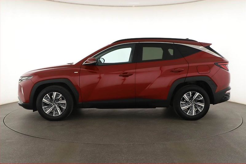 Hyundai Tucson (2022) 1.6 T-GDI 48V MHEV - fotka 3 z 19