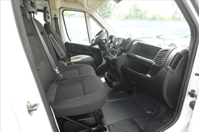 Fiat Ducato 2,2 MJT  L2H1 6MÍST KLIMA - fotka 16 z 33