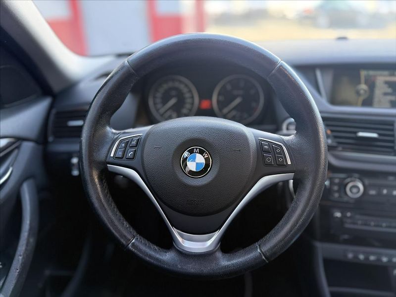 BMW X1 2,0 20d xDrive NAVI XENON - fotka 25 z 37