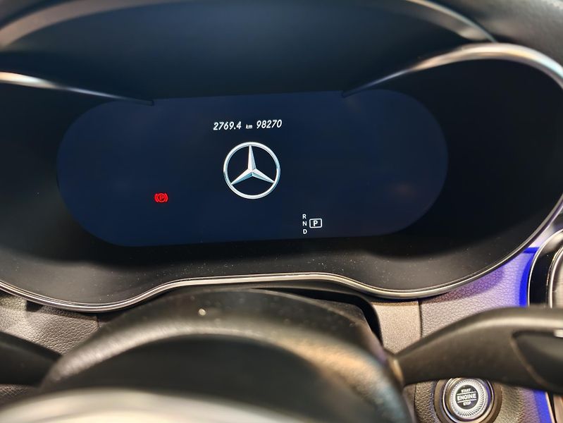 Mercedes-Benz Třídy C 220 d Avantgarde kombi - fotka 30 z 31