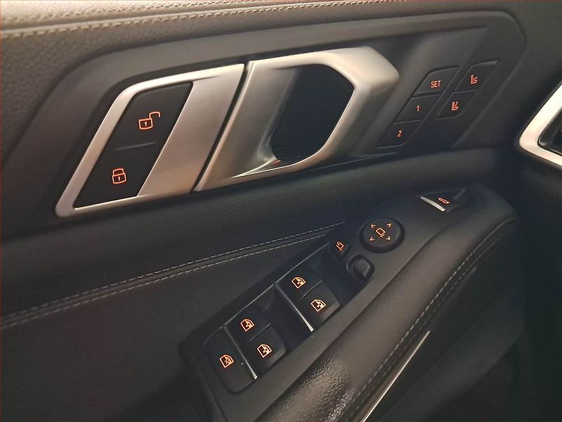 BMW X5 (2021) xDrive30d - fotka 23 z 32