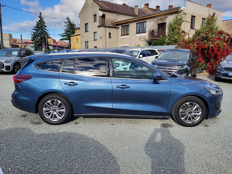 Ford Focus 1.0 EcoBoost mHEV 114kW autom. - fotka 5 z 46