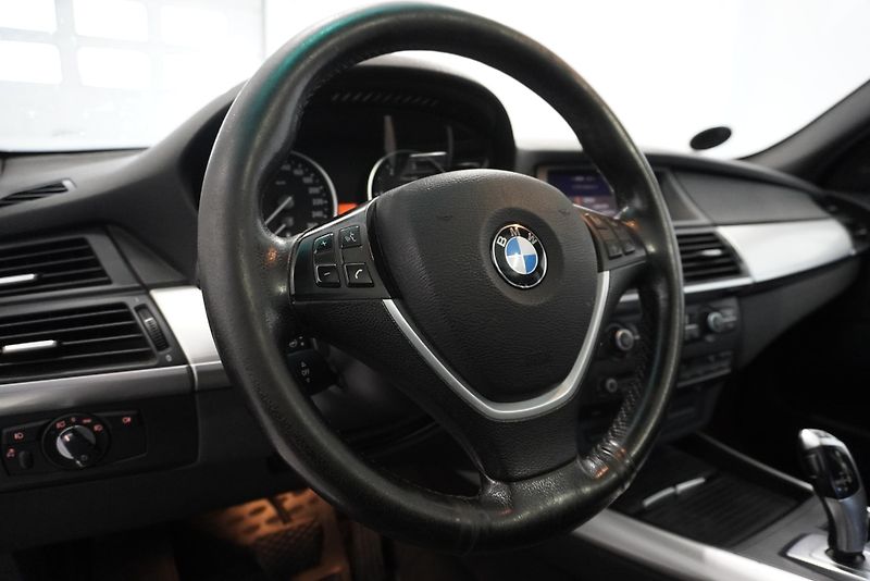 BMW X5 3,0 XDRIVE35D AUT. - fotka 17 z 34