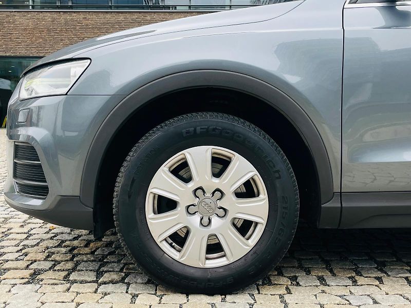 Audi Q3 1.4TFSI MAN SERVISKA TAŽNÉ - fotka 38 z 39