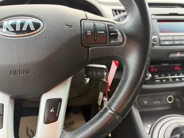 Kia Sportage 2.0 CRDI 4x4 Comfort Plus - fotka 16 z 24