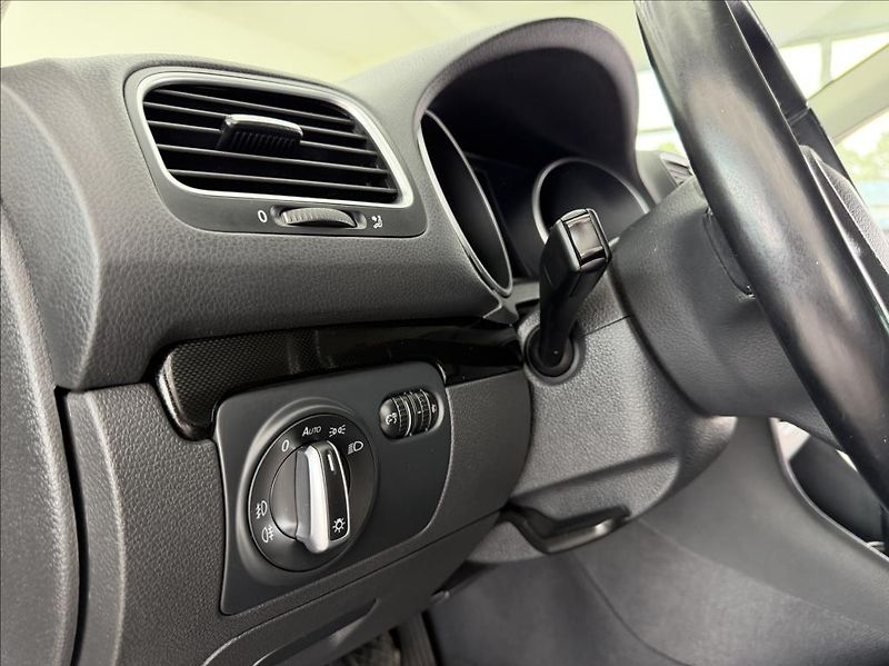 Volkswagen Golf 2,0 TDi, digi-klima, - fotka 13 z 22