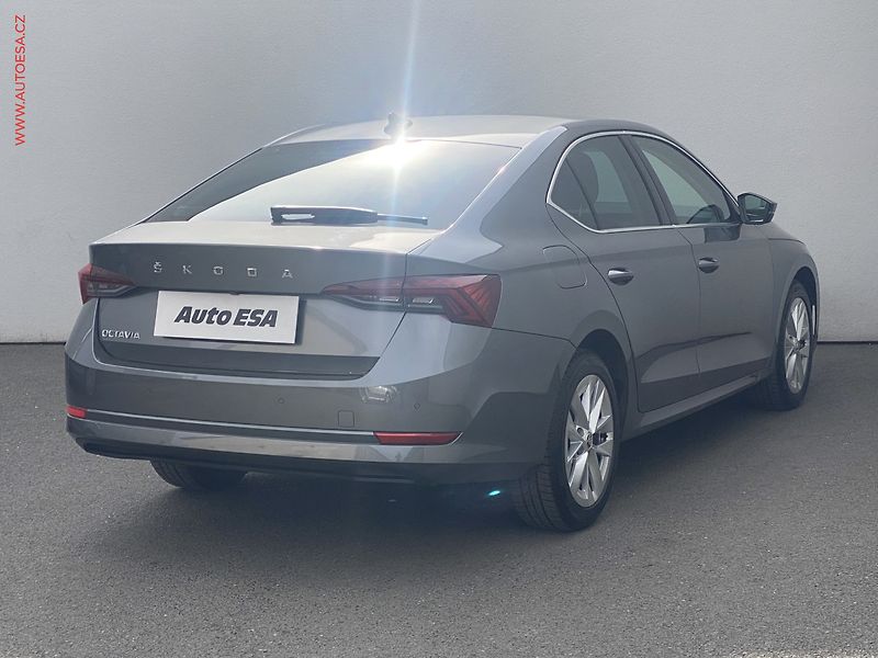 Škoda Octavia (2021) 2.0 TDi, ČR, Style, DSG. LED - fotka 4 z 21