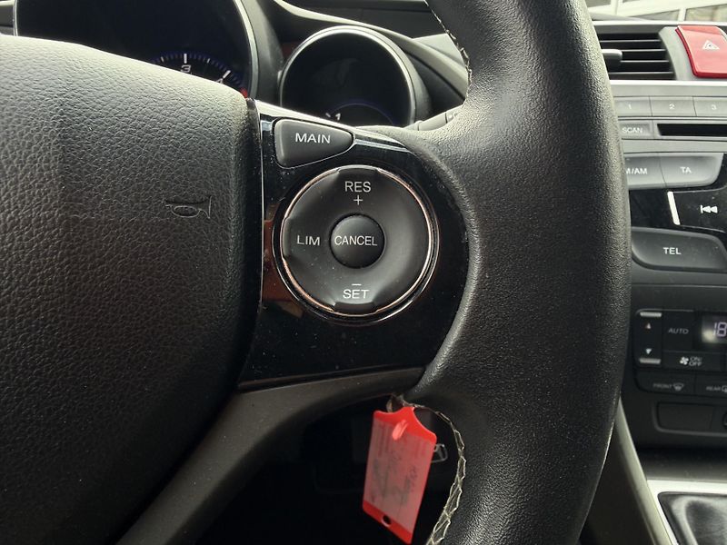 Honda Civic 1.6 i-DTEC Sport Tourer - fotka 14 z 19