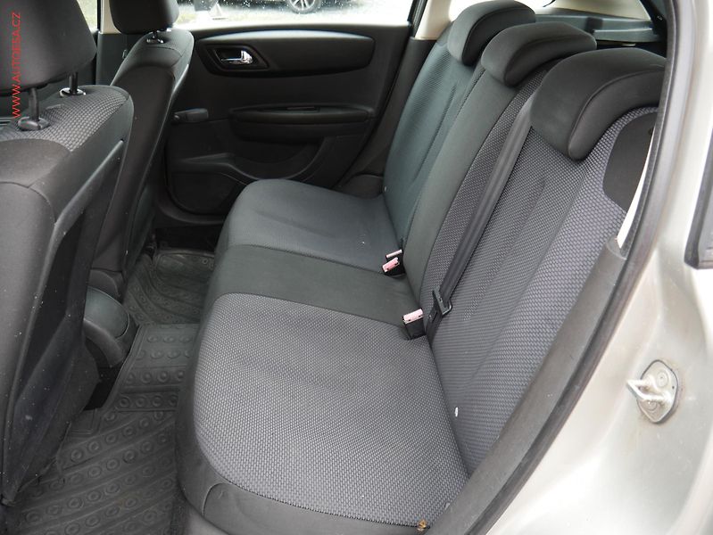Citroën C4 (2007) 1.4i, ČR - fotka 10 z 16