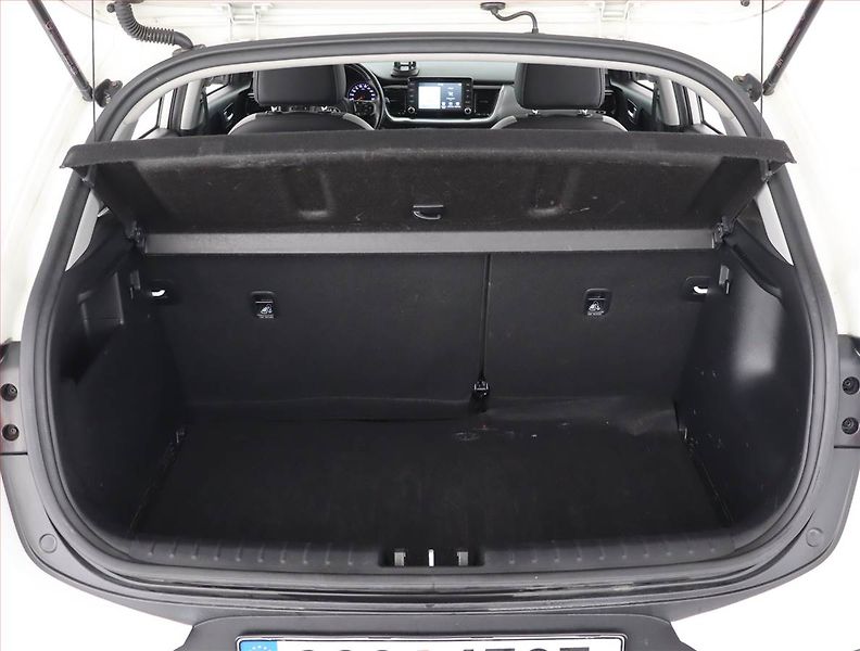 Peugeot 308 (2018) 1.6 BlueHDi, Tempomat - fotka 11 z 17