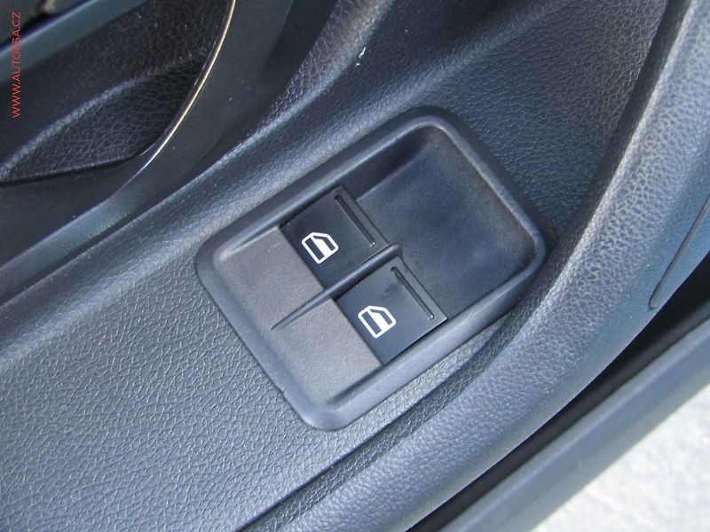 Škoda Roomster (2011) 1.2 TSi, Ambition - fotka 11 z 18