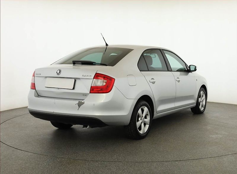 Škoda Rapid (2013) Ambition 1.6 TDI - fotka 5 z 15