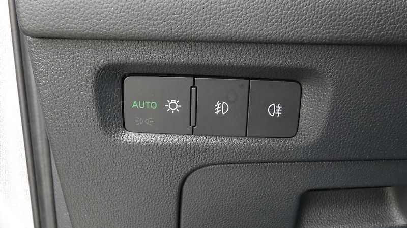 Škoda Octavia 2,0 TDI Style DSG 110 kW - fotka 10 z 24