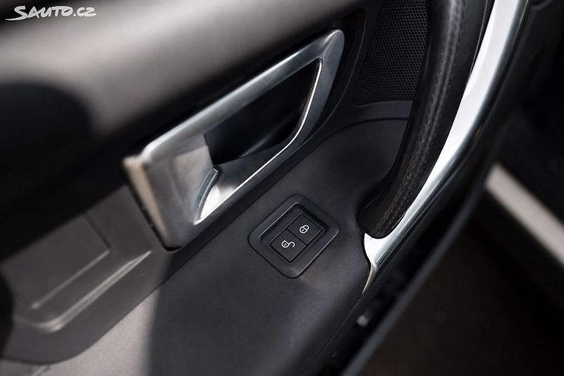Land Rover Discovery Sport - NEPOJÍZDNÝ - fotka 15 z 28
