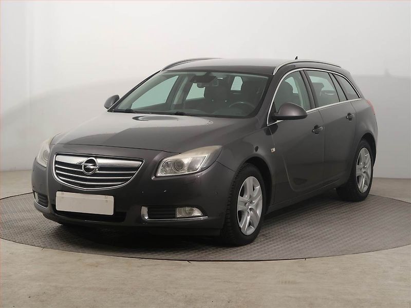 Opel Insignia (2009) 2.0 CDTI, po STK, jezdí skvěle - fotka 2 z 14