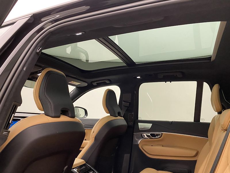 Volvo XC90 T8 AWD RECHARGE REZERVACE - fotka 33 z 74