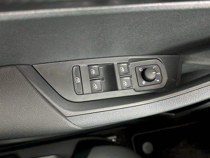 Škoda Karoq (2025) DSG 1.5TSI 110kW SportLine - fotka 27 z 32